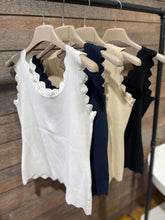 Lade das Bild in den Galerie-Viewer, Top Amy
